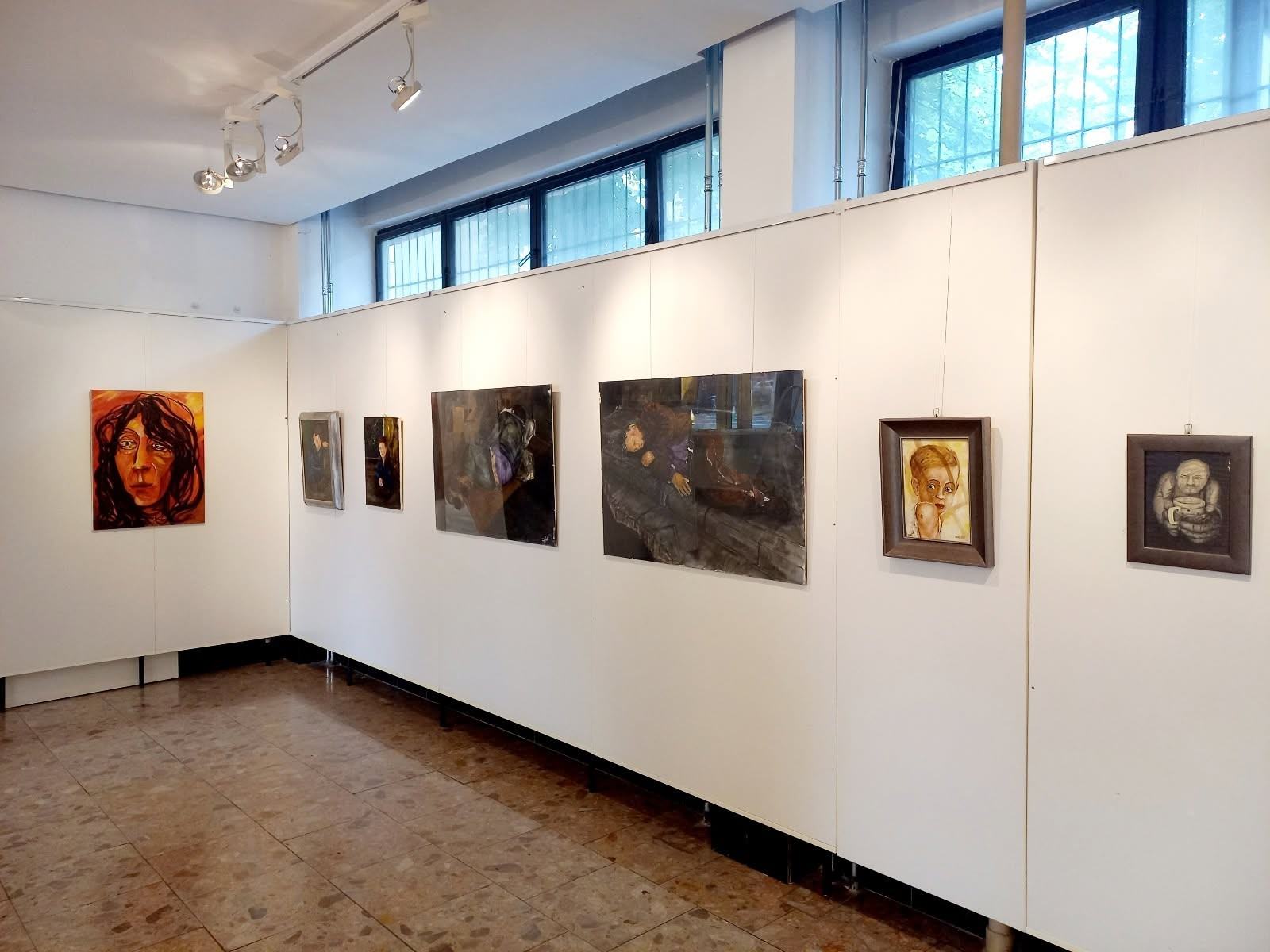 Gallery view 1