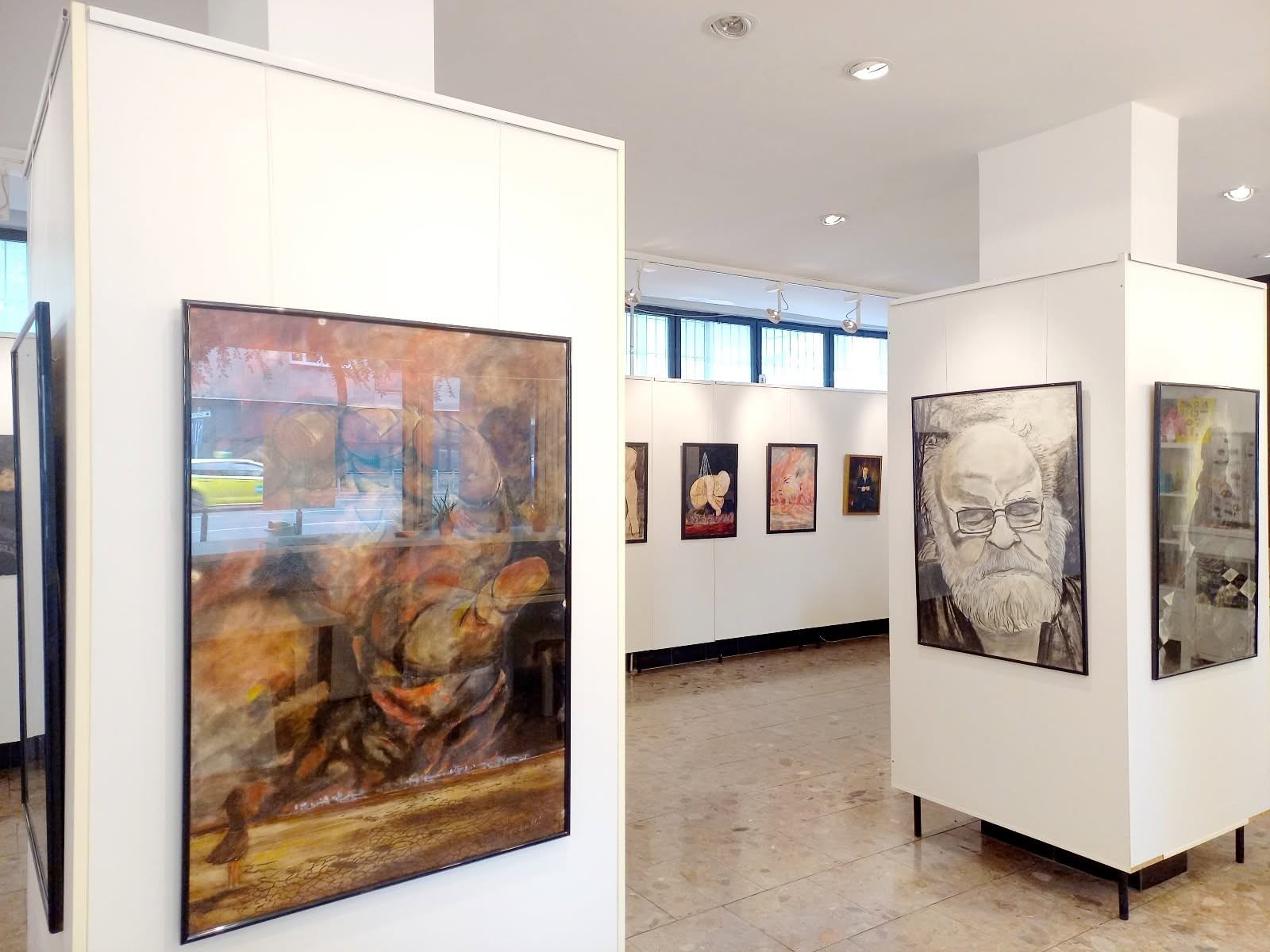 Gallery view 2